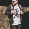 Тениска със северен елен, акварел от художника Славейка Аладжова