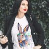 Тениска със заек, акварел от художника Славейка Аладжова