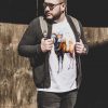 Тениска с муфлон, акварел от художника Славейка Аладжова