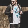 Тениска със снежен леопард, акварел от художника Славейка Аладжова