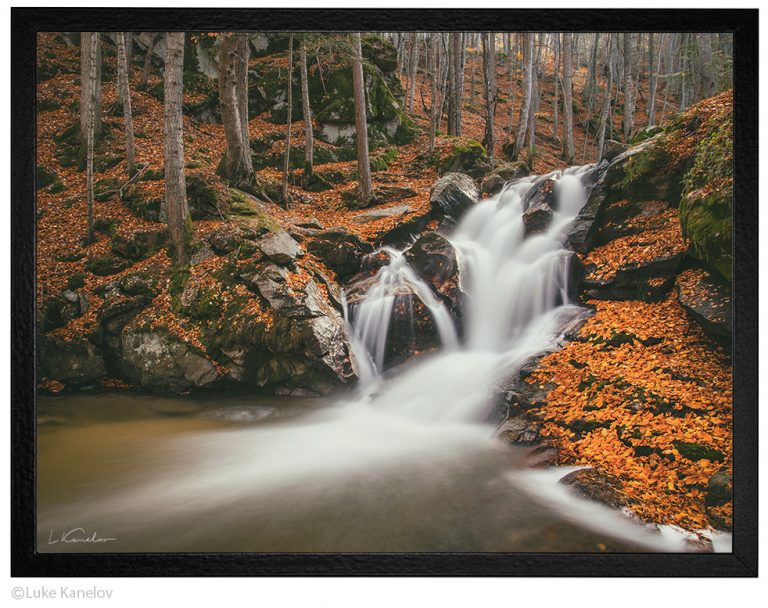 пейзажна фотография есенен водопад пейзажна фотография есенен водопад